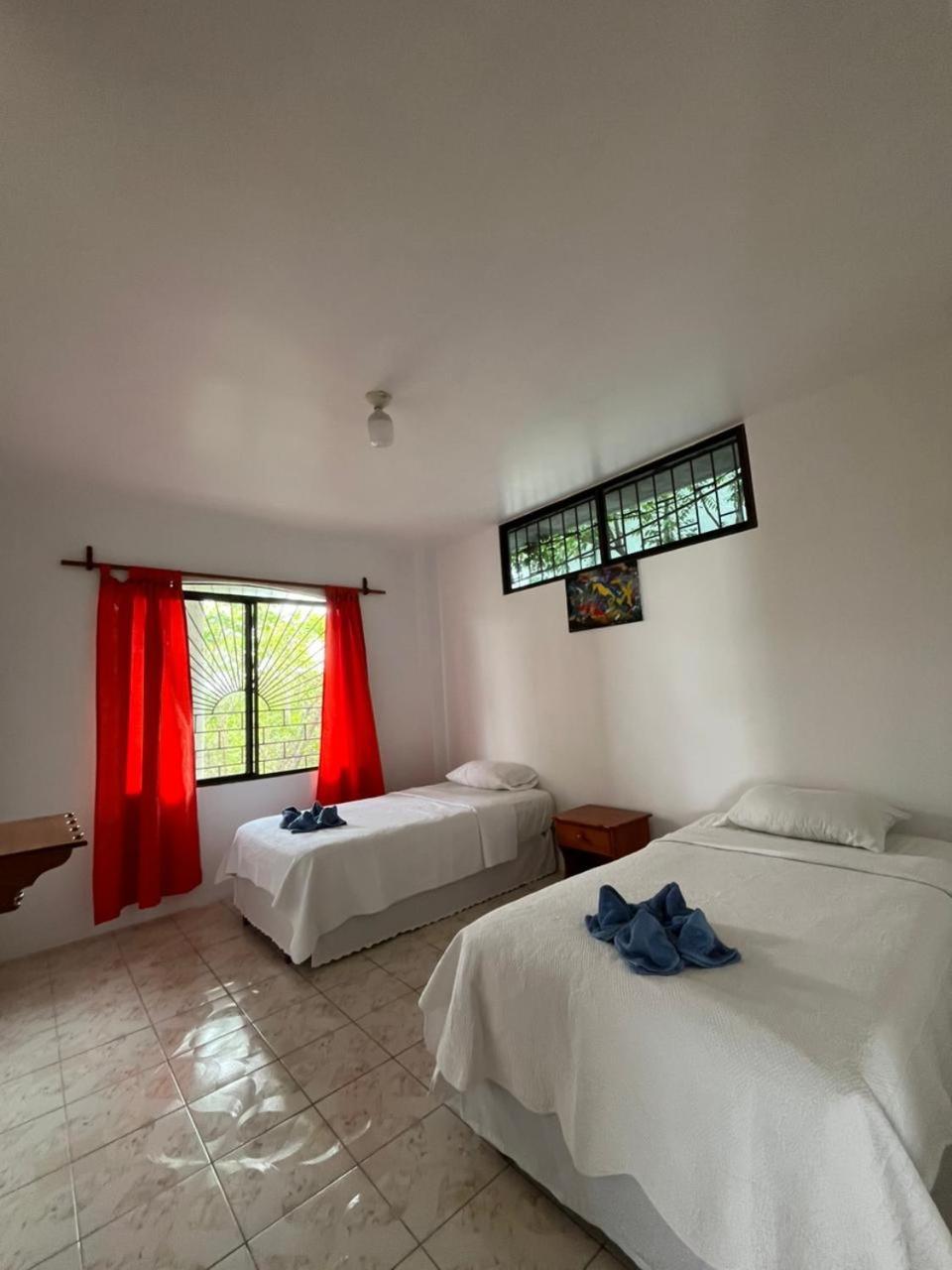 Hostal Neptuno - Poseidon Puerto Villamil Extérieur photo