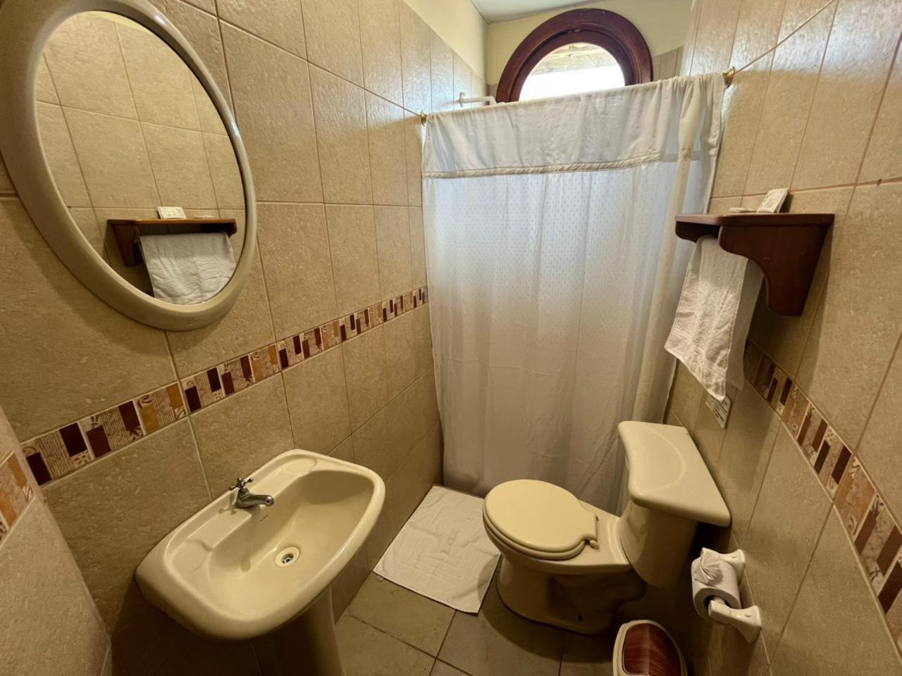 Hostal Neptuno - Poseidon Puerto Villamil Extérieur photo