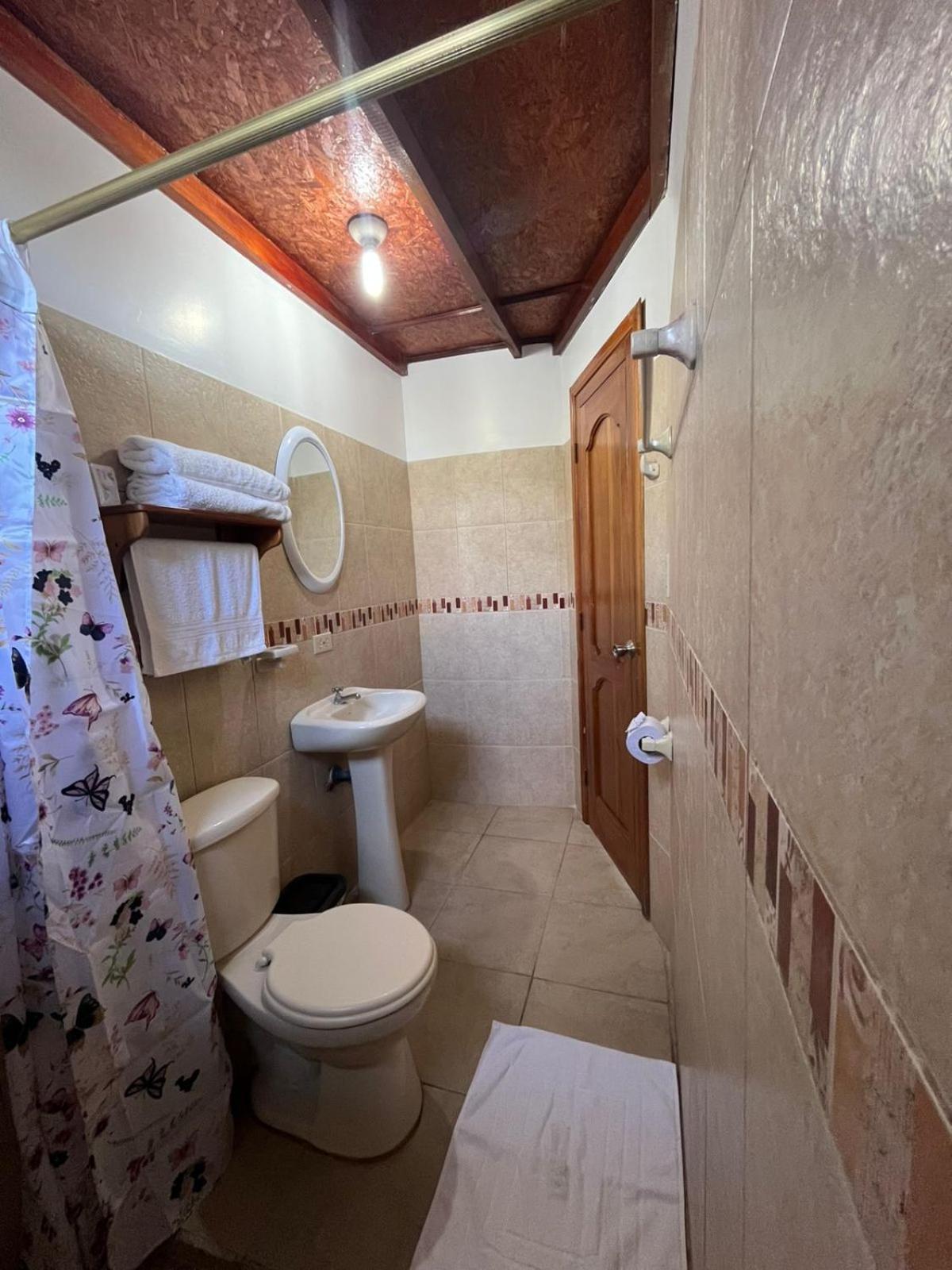 Hostal Neptuno - Poseidon Puerto Villamil Extérieur photo