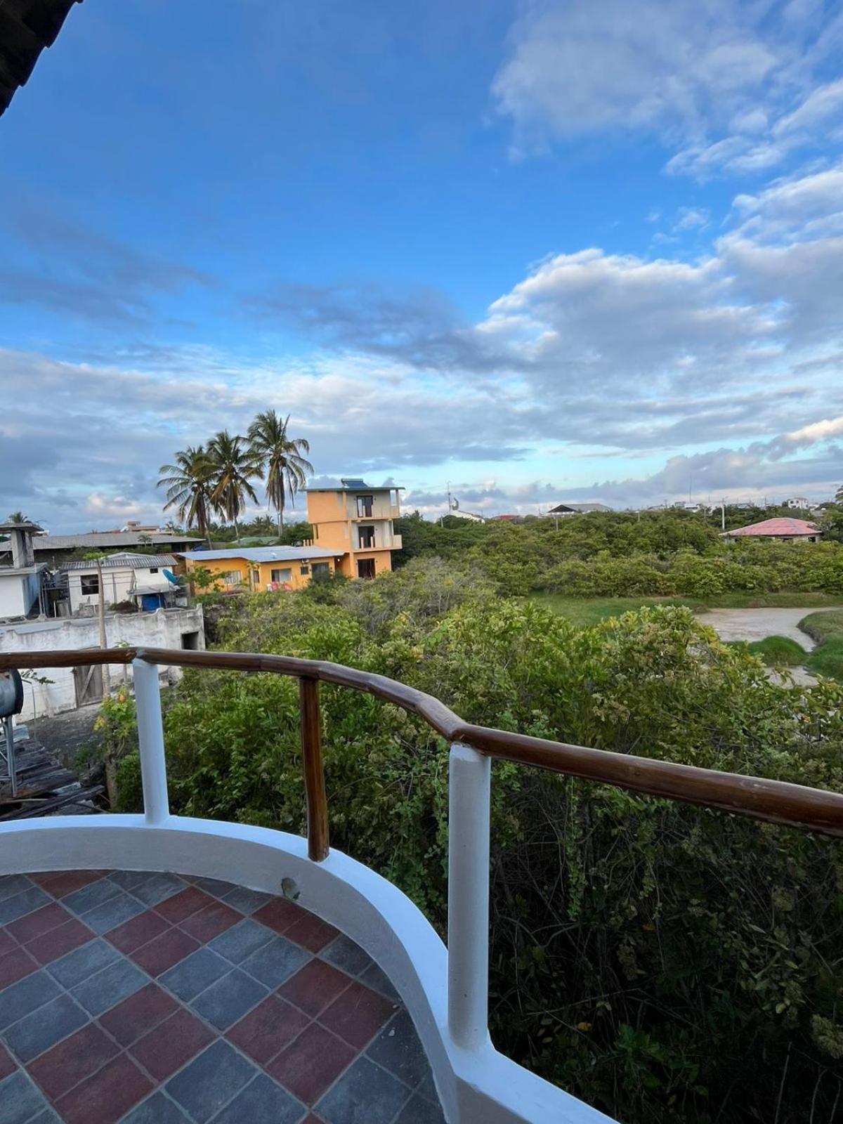 Hostal Neptuno - Poseidon Puerto Villamil Extérieur photo